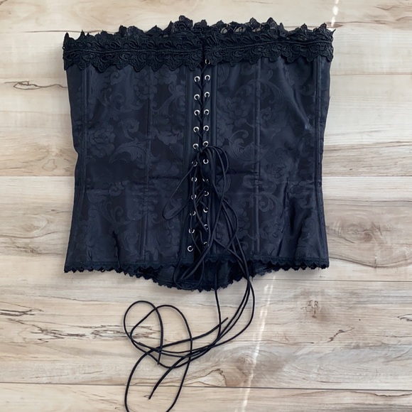 Fredericks of Hollywood Black Corset w/ Feather Belt - Picture 3 of 9